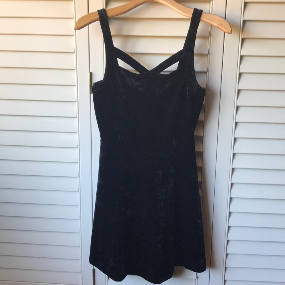 Beautiful Black Velvet Dress, Vintage Look 🖤